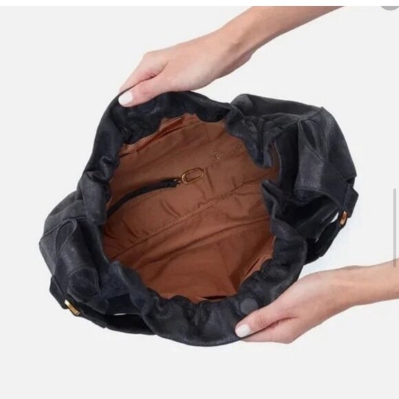 HOBO "GATHER" Leather Shoulder Bag - Picture 4 of 8